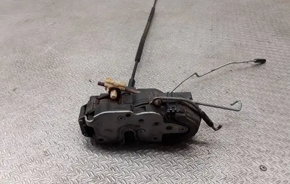 Opel Insignia A Front door lock