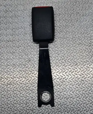 Mitsubishi Pajero Front seatbelt buckle