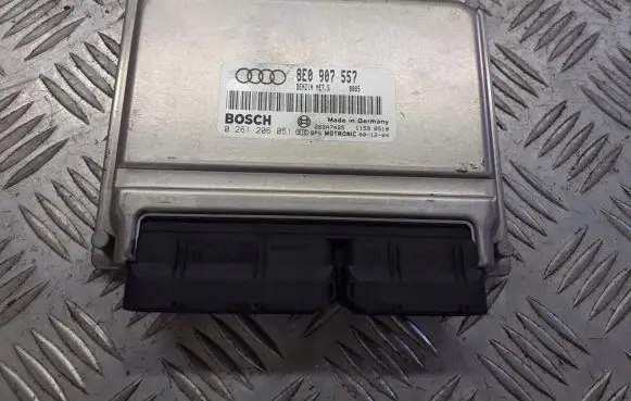 Audi A4 S4 B6 8E 8H Engine control unit/module 8E0907557