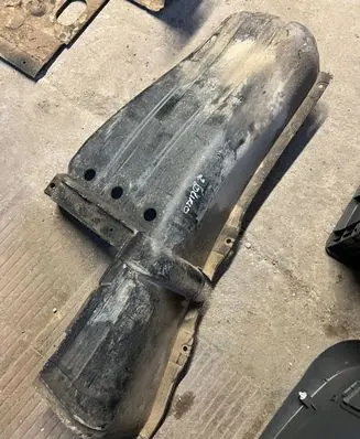 Mitsubishi Pajero Fuel tank bottom protection 