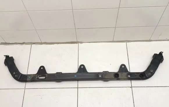 Radiator mount bracket
