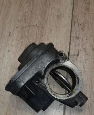 Audi A8 S8 D3 4E Throttle valve 0571281068