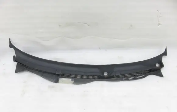 Volkswagen Golf IV Wiper trim 1J1619415B