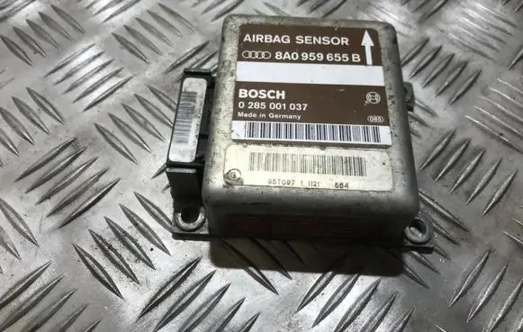 Audi A4 S4 B5 8D Airbag control unit/module 8A0959655B 0285001037