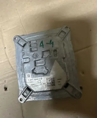Audi A4 S4 B8 8K Headlight/headlamp 1307329218 131195 10EEG070830