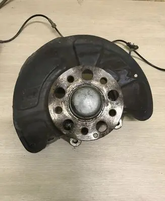 Mercedes-Benz E W212 Front wheel hub