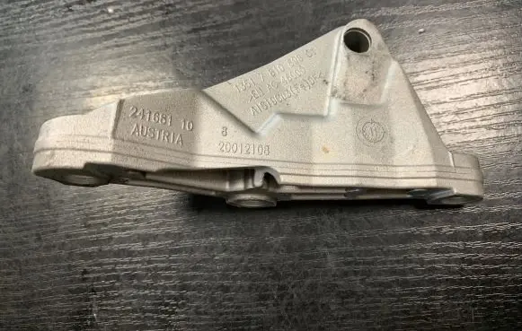 BMW X3 F25 Fuel pump bracket 7810698