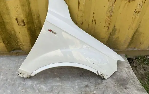 Audi Q7 4L Fender