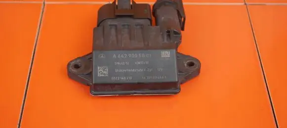 Chrysler 300C Glow plug pre-heat relay A6429005801 EXL