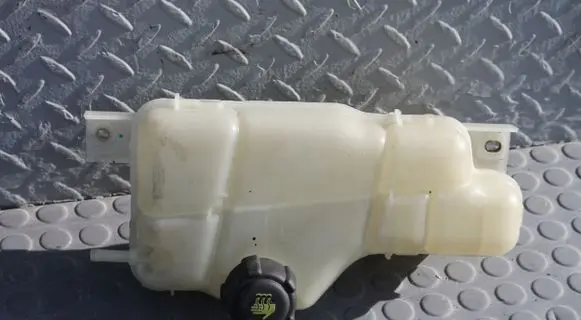 Nissan Pulsar Coolant expansion tank/reservoir ZBIORNIKWYRWNAWCZY