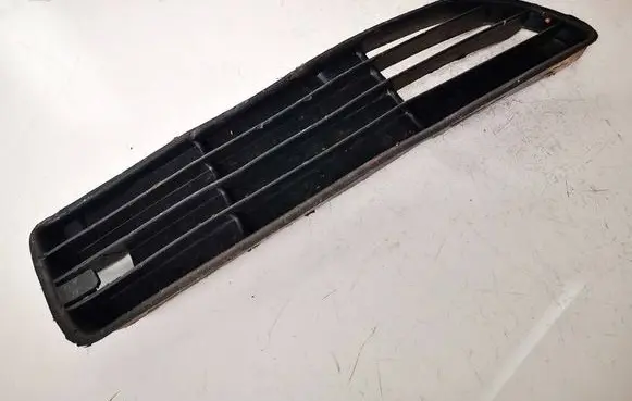 Audi A4 S4 B5 8D Front bumper lower grill 8d0807346h