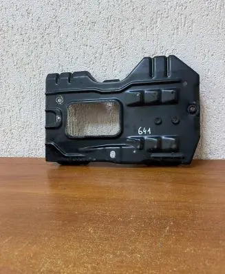 Mercedes-Benz E C207 W207 Battery tray A2046280218 641
