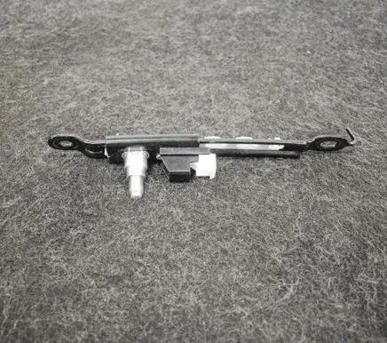 Toyota Auris E180 Seat belt height adjuster F515001