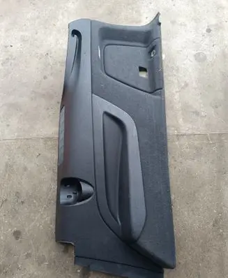 Audi Q7 4L Trunk/boot side trim panel 4L0863880