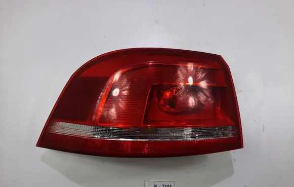 Volkswagen PASSAT B7 Rear/tail lights 3AF945095C