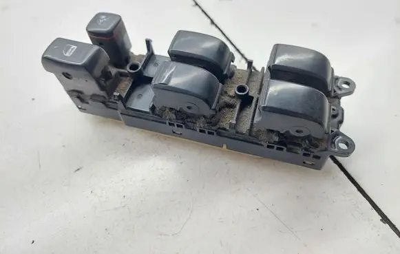 Toyota Corolla Verso E121 Electric window control switch 8404013081 514569A