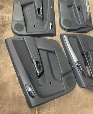 Opel Zafira B Front door card panel trim