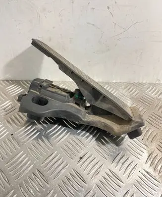 Volkswagen PASSAT B6 Accelerator throttle pedal 1K1723503L