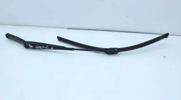 Volkswagen Golf VI Windshield/front glass wiper blade 