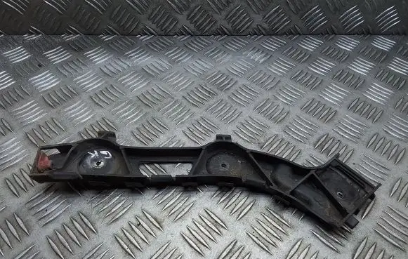 Opel Zafira B Fender mounting bracket 13125037