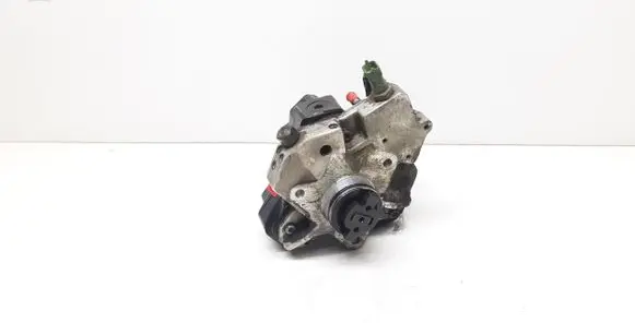 Volvo V70 Fuel injection high pressure pump 30756125 0445010111