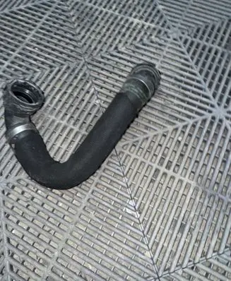 BMW M4 F82 F83 Engine coolant pipe/hose 11537848502 7848502
