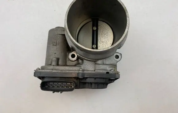 Volvo S90, V90 Throttle valve 31465575