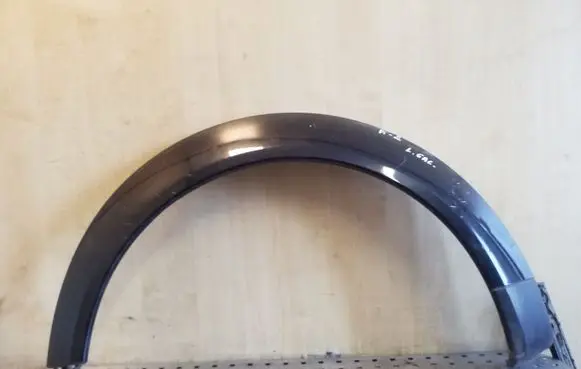 Audi A2 Rear arch trim