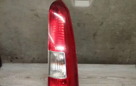 Volvo V70 Rear/tail lights 9154494