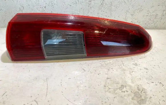 Volvo V70 Rear/tail lights 9154493
