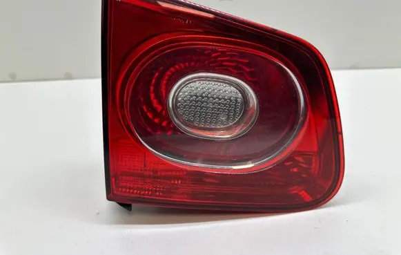 Volkswagen Tiguan Tailgate rear/tail lights 5N0945093C