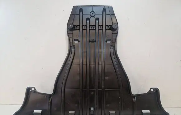 Volkswagen ID.7 Engine splash shield/under tray 