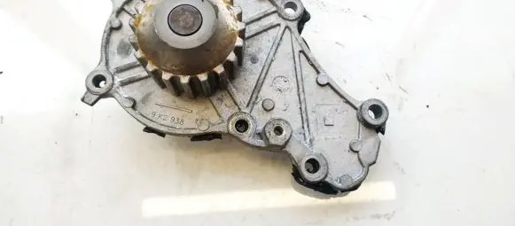 Opel Combo E Water pump 9k2938