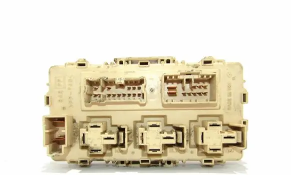 Nissan X-Trail T30 Fuse module