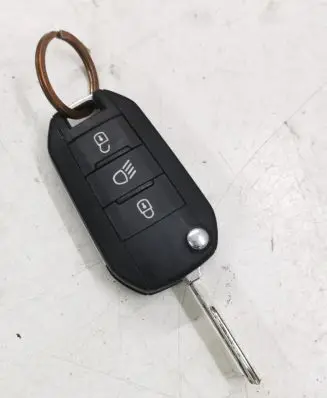 Peugeot 3008 II Ignition key/card 9810666677 2015DJ2893 201812