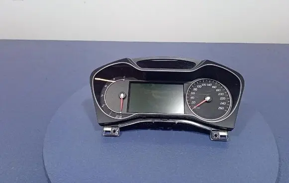 Speedometer (instrument cluster)