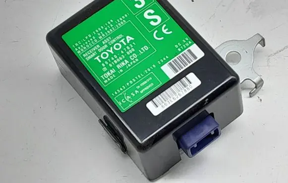 Toyota Prius (XW30) Door control unit/module 8974047031