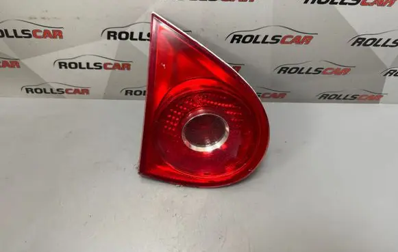 Tailgate rear/tail lights