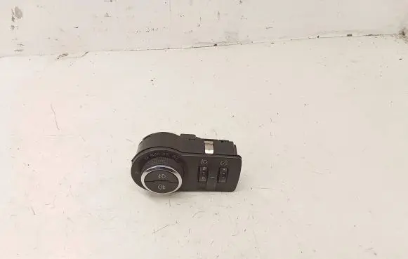 Opel Insignia A Light switch 13268702 251507 9216