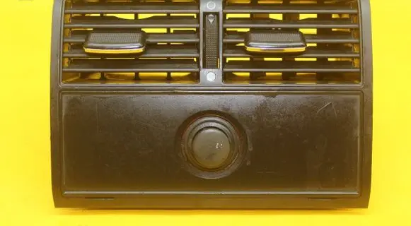 Rear air vent grill