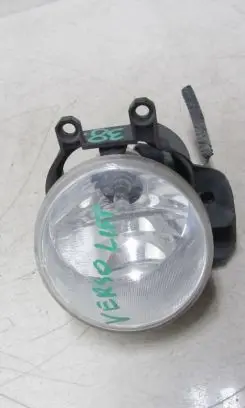 Toyota Verso Front fog light 81220-02110