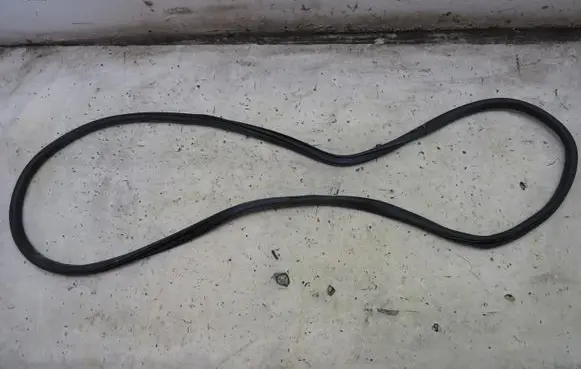 Opel Zafira C Front door rubber seal KRIS235789
