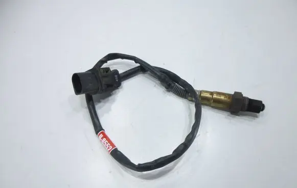 Volkswagen PASSAT B7 Lambda probe sensor 03L906262B 0281004085