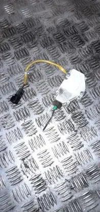 Fuel tank cap lock motor