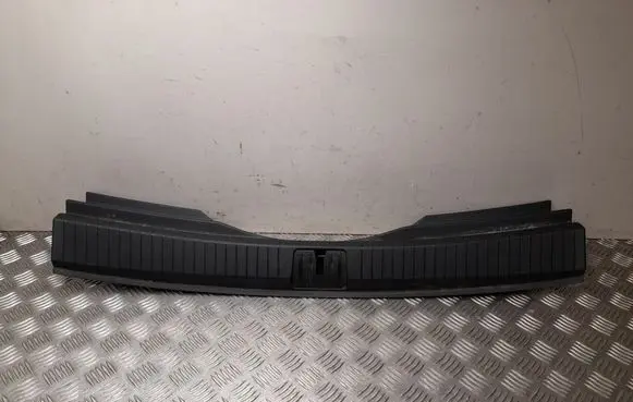Volkswagen Touran III Trunk/boot sill cover protection 5TA863459E
