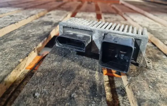 Renault Megane II Glow plug pre-heat relay