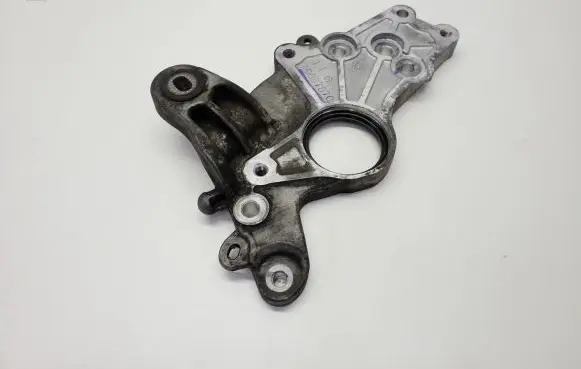 Buick Encore I Gearbox mounting bracket 55566436