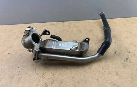 BMW 3 E90 E91 EGR valve cooler 7805446 11717805446