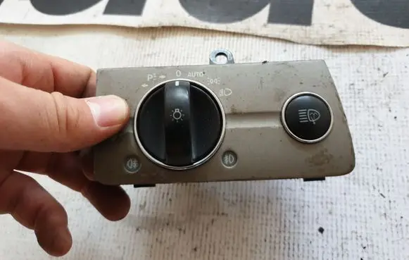 Mercedes-Benz E W211 Light switch A2115450104 2115450104