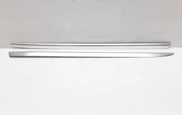 Volvo XC60 Rear side glass trim 